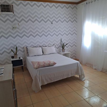 Quarto Triplo Com Banheiro Em Pousada E Restaurante Manaos Exterior foto